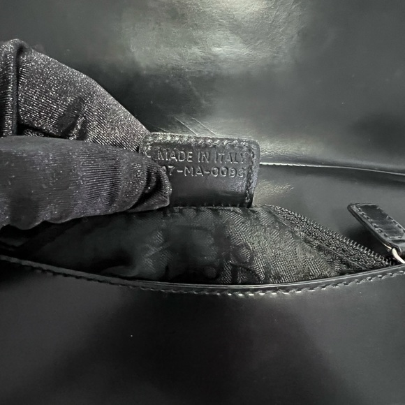 Vintage Dior Black leather bondage shoulder bag - Picture 4 of 9